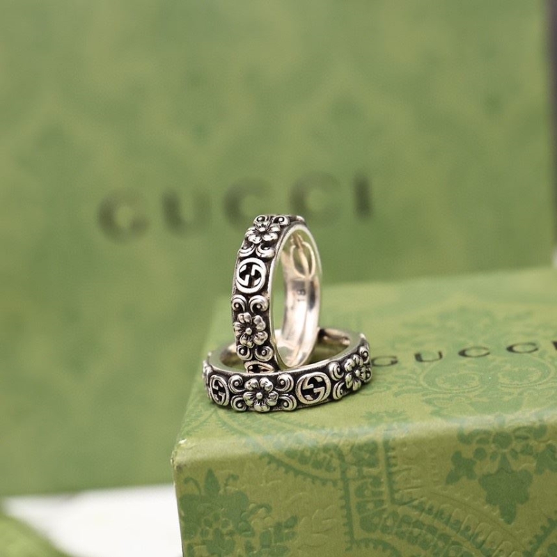 G*u*i rings